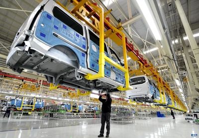 2020年產(chǎn)能達30萬輛!河南省發(fā)布新能源及網(wǎng)聯(lián)汽車發(fā)展三年行動計劃